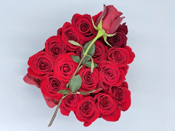 Black Velvet Heart Shaped Box With Red Roses 01